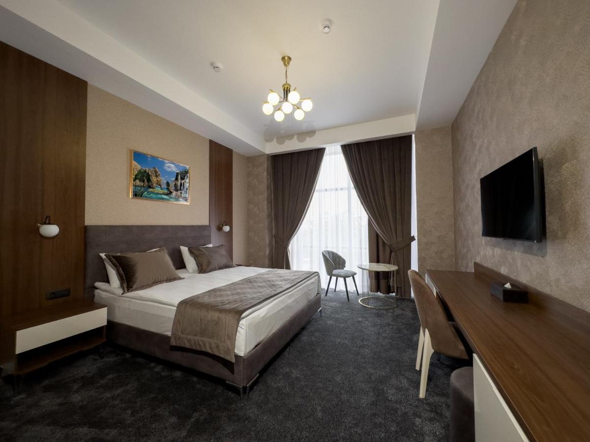 Leon Hotel Spa Гянджа Экстерьер фото