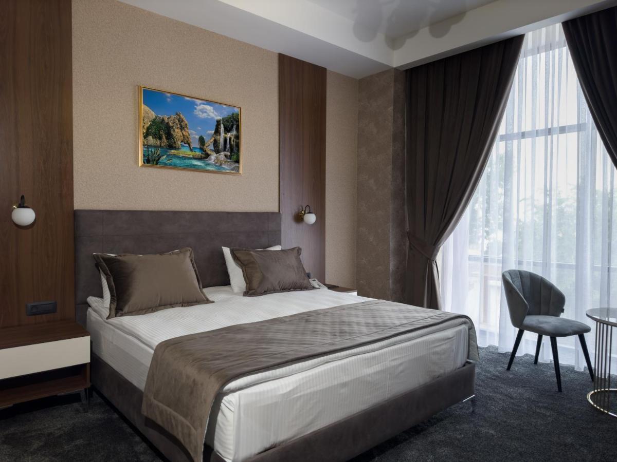 Leon Hotel Spa Гянджа Экстерьер фото