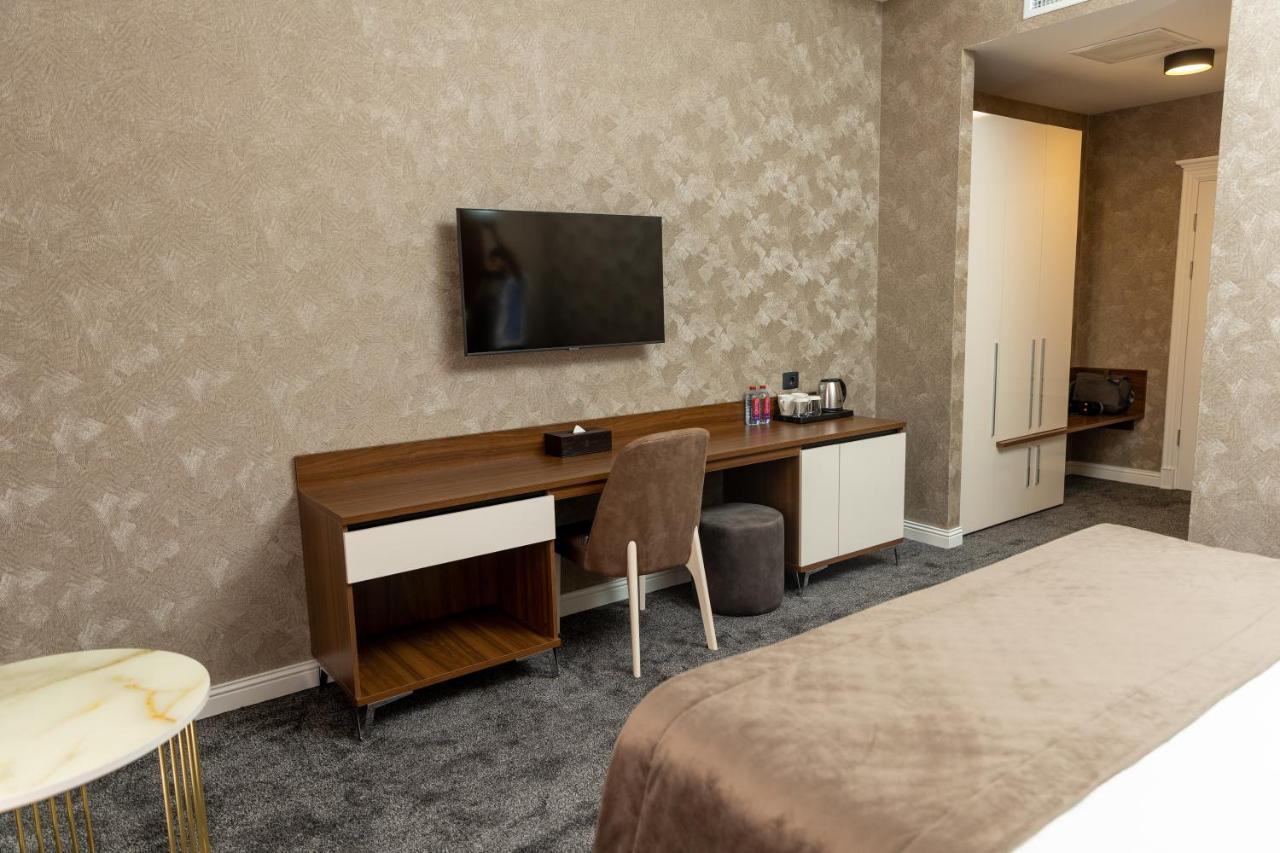 Leon Hotel Spa Гянджа Экстерьер фото